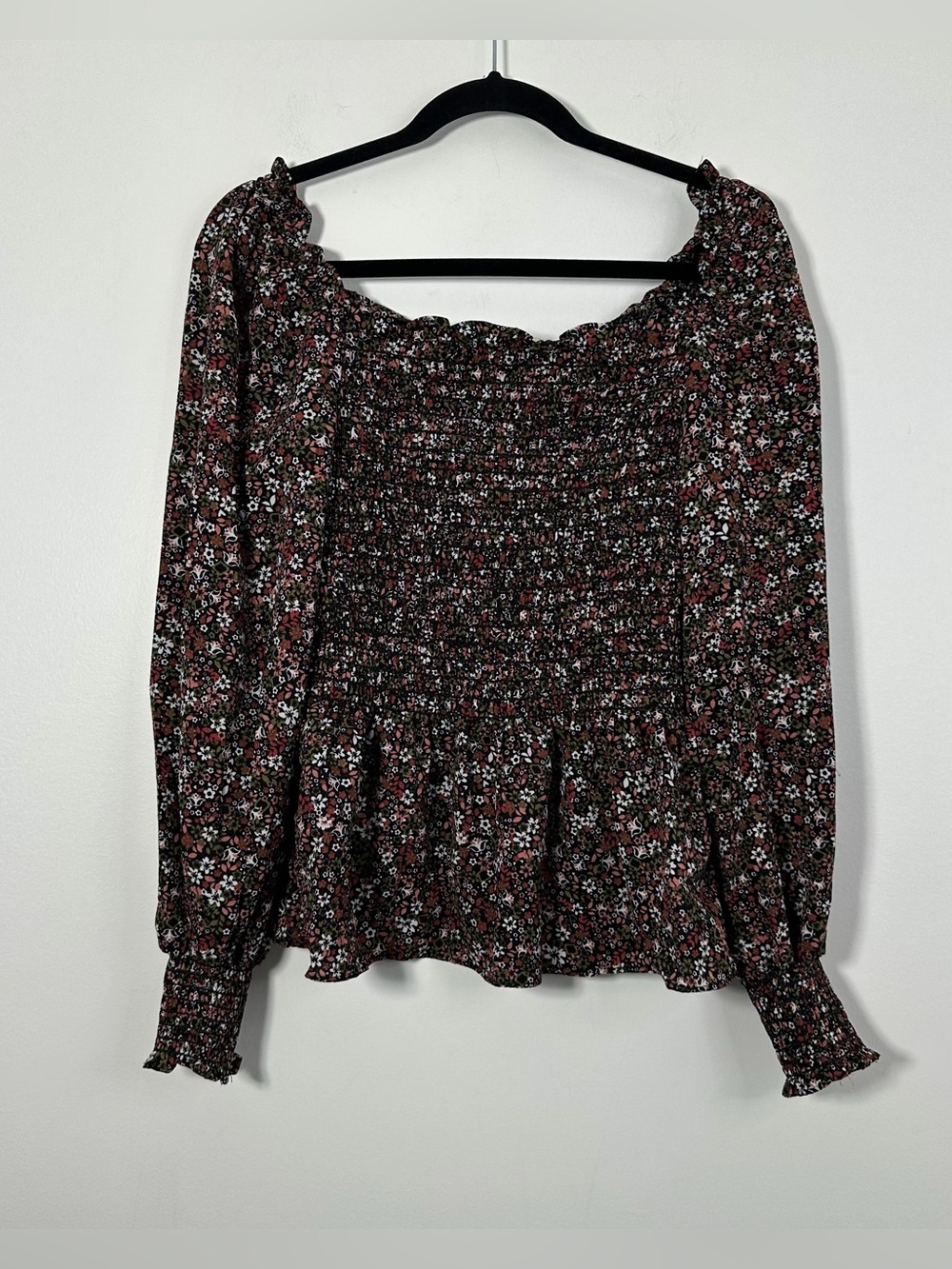 Max Studio Women's Medium Black Floral Smocked Long Sleeve Peplum Blouse